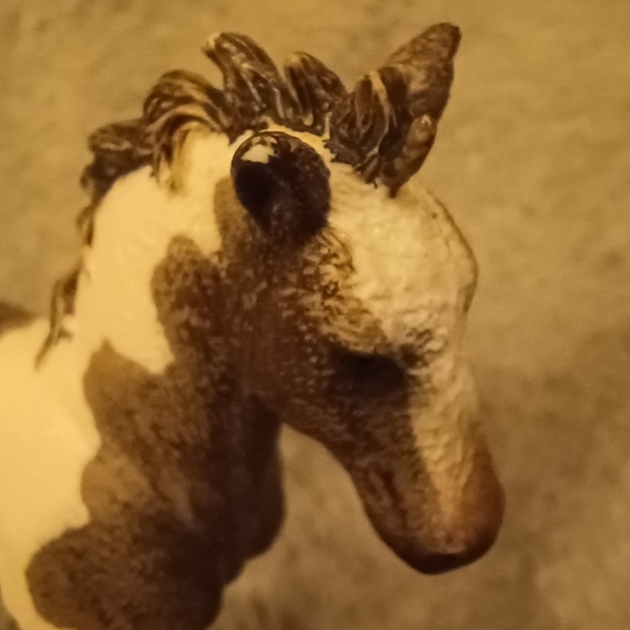 Schleich 2014 Tinker Foal - Picture 2 of 15
